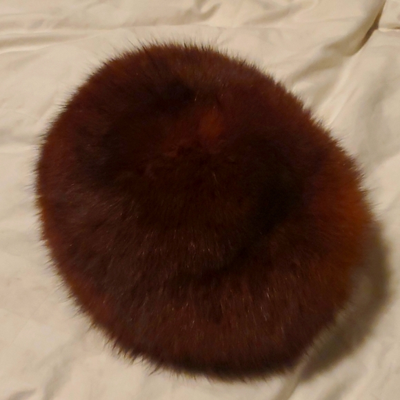 Vintage real fur Hat, made for the historic Eaton department store. - Picture 1 of 4